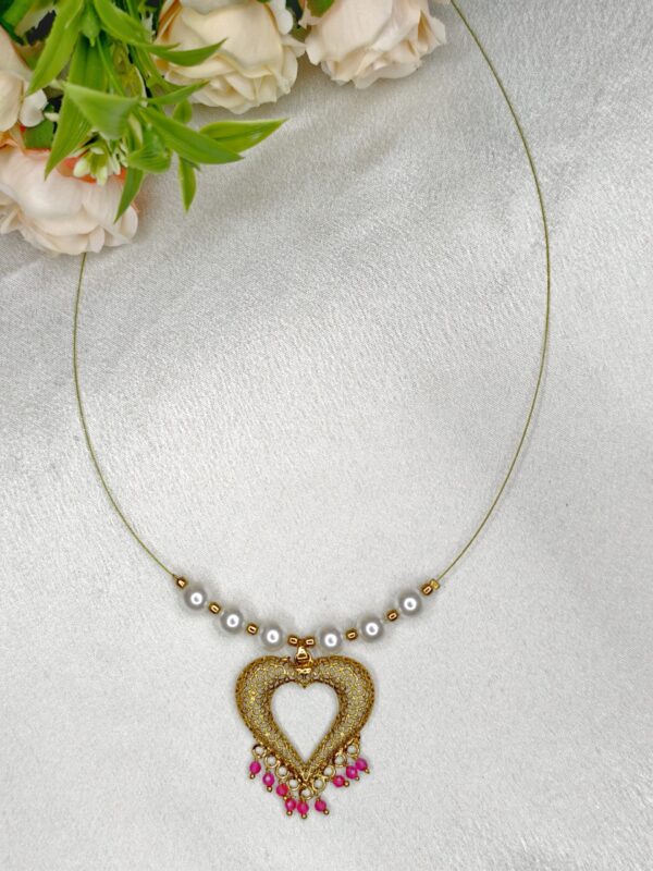 Invisible chain with pearl- Heart pendant