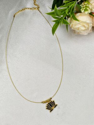 IMG_20251014_105309 Lotus Pendant Invisible chain