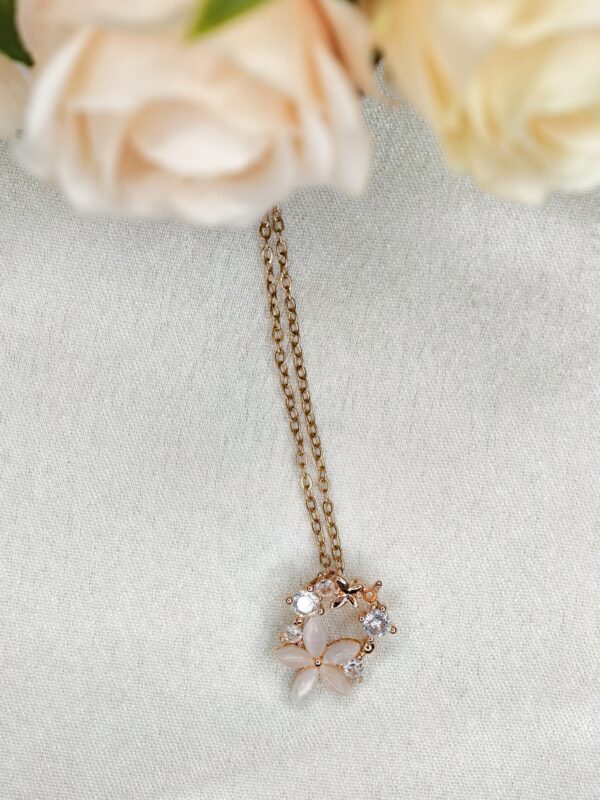 Anti Tarnish Chain with Flower Pendant