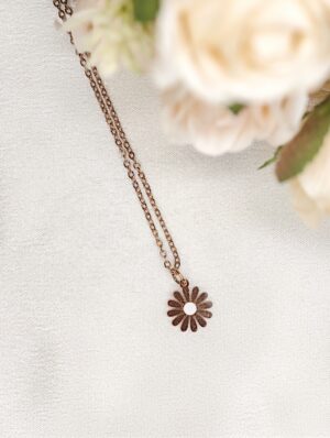 Classic Daisy Motif Reversible Necklace